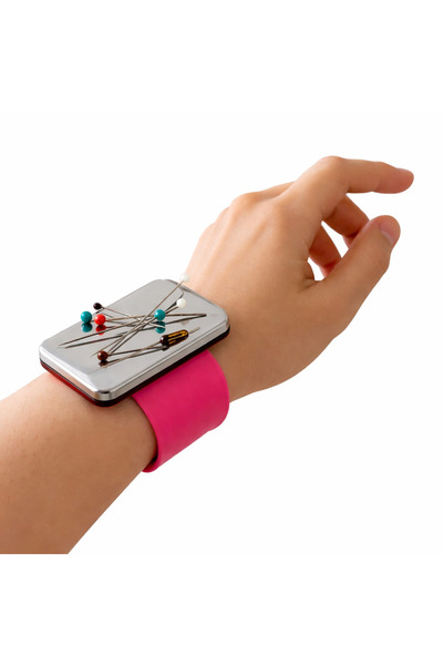 İşkur Makina Terzi Iğnedenliği Mıknatıslı Bileklikli Kare Iğnelik