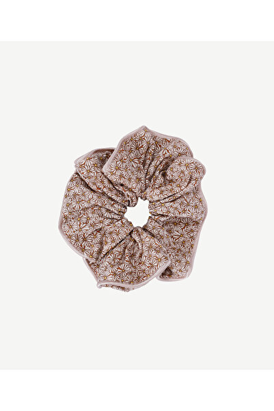 Yargıcı Çiçek Desenli Toka