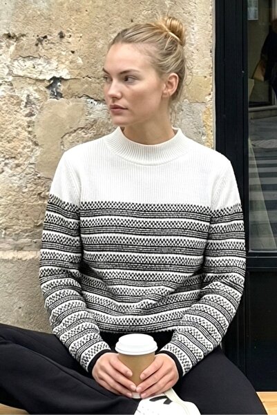 lamea Women - Patterned Knit Sweater – Crew Neck, Comfortable Fit - Black and...