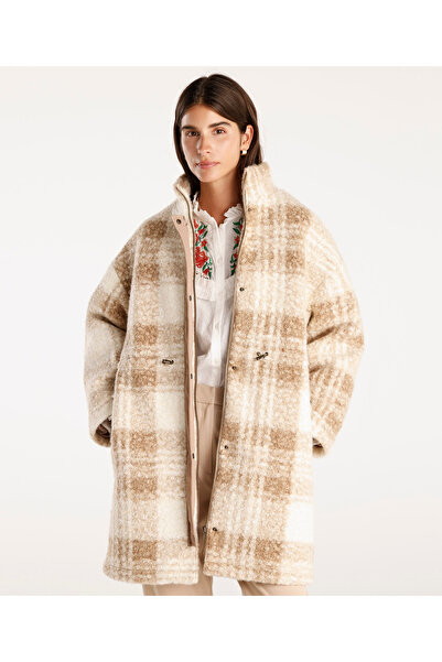 Yargıcı Beli Lastikli Çıtçıtlı Palto