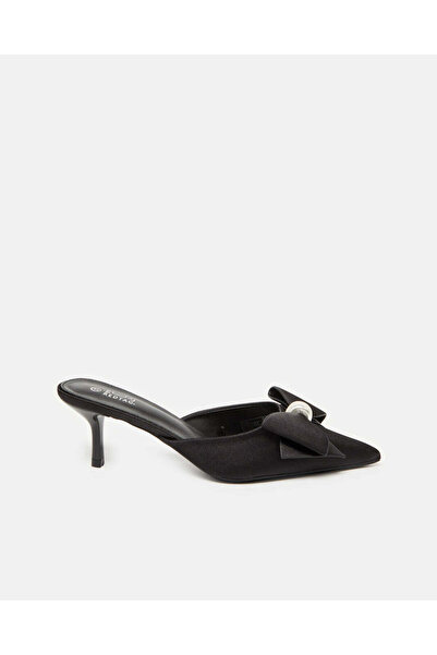 REDTAG حذاء نسائي مفتوح من الخلف مزين بفيونكة من اللؤلؤ الأسود