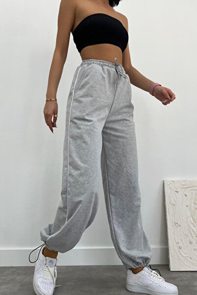 İlayda Toprak Zip Detaylı Paçası Lastikli Gri Bol Paça Oversıze Kalıp Eşofman...