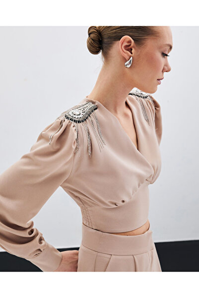 swanco Omuz Aksesuar Detaylı V Yaka Uzun Kollu Kadın Bluz