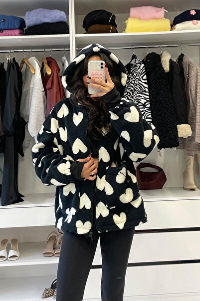 Red Balance معطف من القطيفة بتفاصيل على شكل قلب - أسود أسود