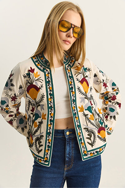 Bianco Lucci سترة نسائية ياقة مرتفعة متوسطة الطول مزخرفة بتطريز عرقي وأكمام ط...