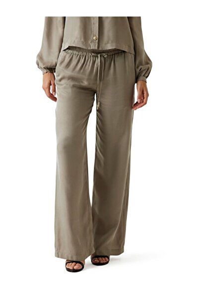 Guess Γυναικείο παντελόνι Dalia με άνετη εφαρμογή