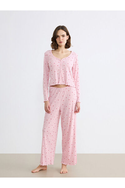 LC Waikiki Pembe Kalp Yaka Fiyonk Desenli Kadın Pijama Takım