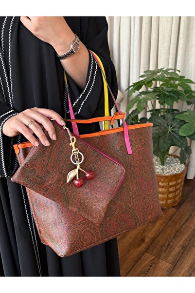 GGGG Bags with their accessories