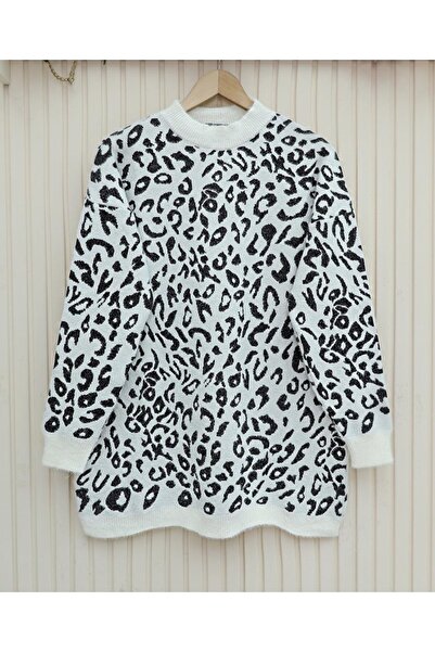 Vaniza Leaf Patterned Bearded Sweater