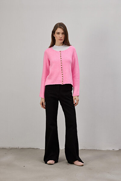 Touché Privé Short Buttoned Knit Cardigan