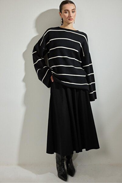 Touché Privé STRIPED KNIT SWEATER