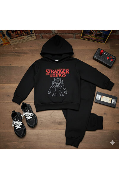 SVART WEAR Комплект от горна и долна част на спортен екип с качулка и надпис ...