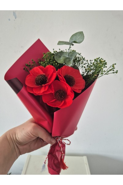 Yellow Tulip Buchet 1 martie/ 8 martie ,3 maci sola nemuritori si verdeata cr...