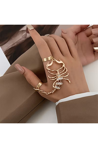 CARAVSTORE Gold Scorpio Detail Ring