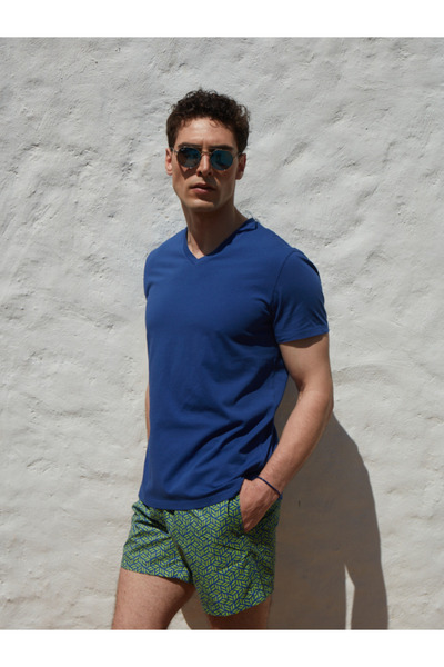 Basic T-Shirt V Yaka