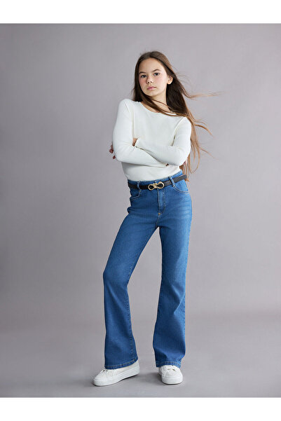 LC Waikiki Pantaloni de blugi pentru fete din noua sezon, cu picioare evazate...