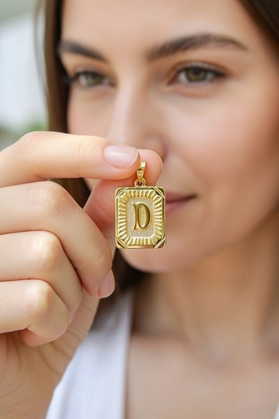 UKBA GOLD 14 Ayar Altın Vintage Dikdötrgen Harf Kolye Ucu ( D Harfi )