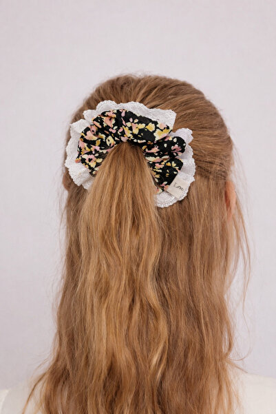 Louen lucie Çiçekli dantel detaylı ,scrunchie lastikli simit toka