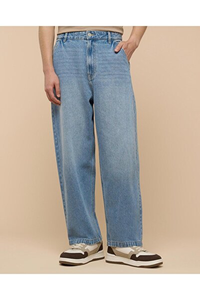 R&B بنطال جينز فضفاض باهت اللون بإغلاق بأزرار