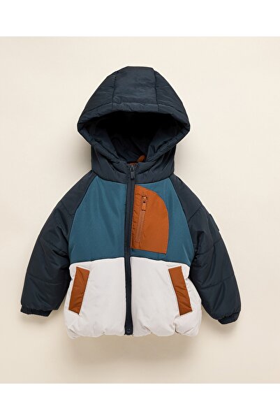 R&B جاكيت بغطاء رأس ألوان متباينة وسحاب للإغلاق