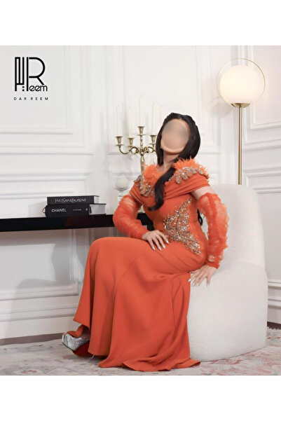 DRM فستان سهرة "DAR REEM" برتقالي ملكي - مزين بالريش والشك اليدوي الكثيف - تصميم سعودي فاخر