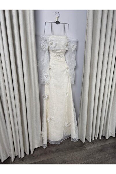 LAVİE FASHİON Tulle evening dress embroidered with flowers and beads