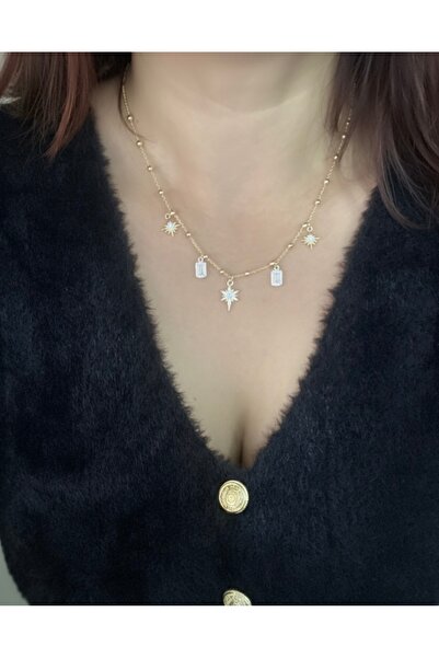 Byoz store قلادة نسائية ذهبية بتصميم أنيق مع حجر مقطوع على شكل باجيت وتفاصيل ...