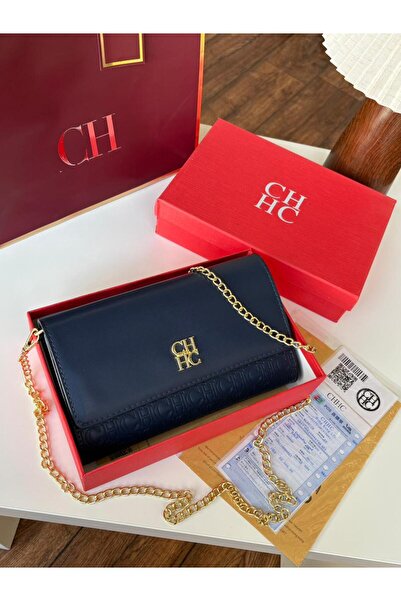 GGGG Bags with their accessories