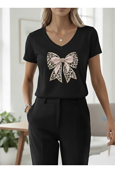 FUFLUNS Leopard Pink Ribbon Printed Women's Oversize V-Neck T-Shirt