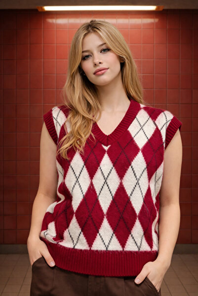 markazzi Women's Diamond Pattern Oversized Burgundy Ecru Bearded Knitwear Swe...