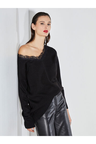 LC Waikiki artı-store'den Siyah V Yaka Dantel Detaylı Kadın Triko Kazak
