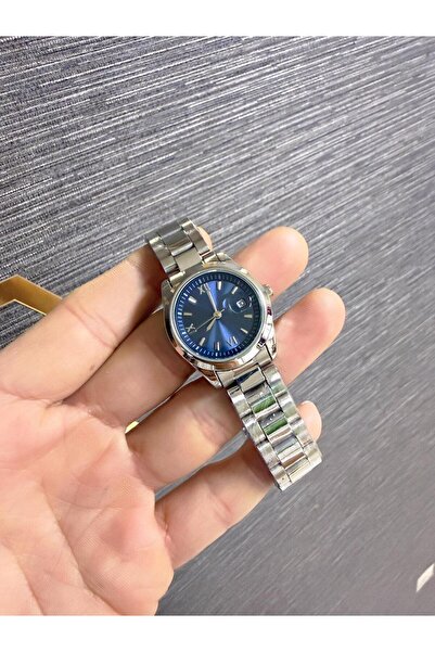 LOOQ Minimal Women's Wristwatch with Roman Numerals Calendar