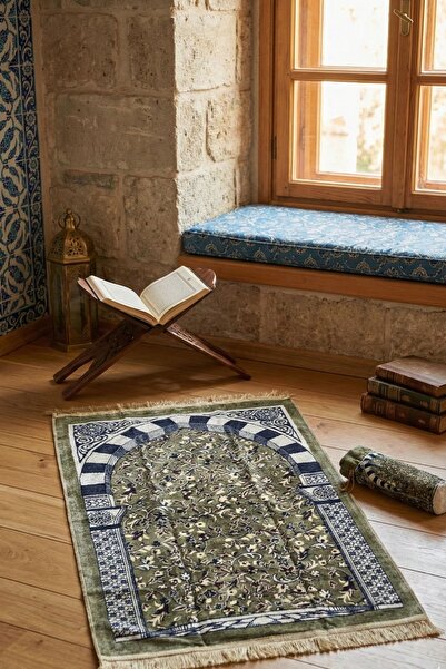 Lotus Dükkan Parlak Dokulu Kılıflı Seccade – KLFSC- 01 - Mihrap Desen – Yeşil