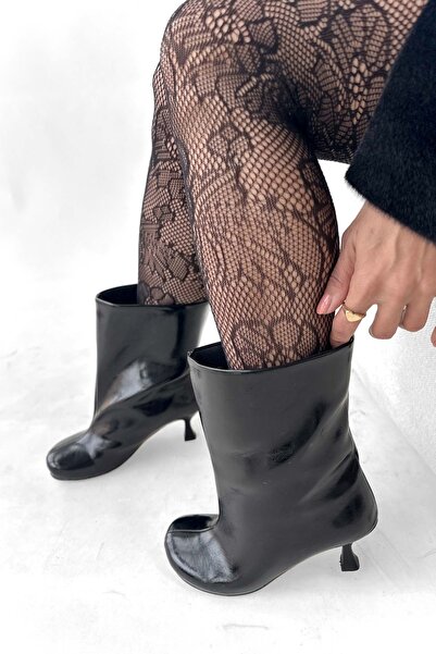 Shoebutik Cenny Black Cracked Patent Leather Round Toe Wide Cut Women's Bootie