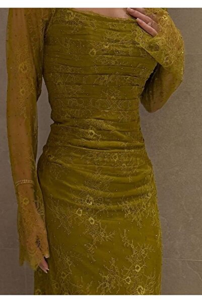 RUANI BIUTI فستان سهرة ناعم قماش دانتيل