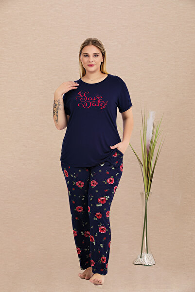 MOPİ طقم بيجامة بأكمام قصيرة وياقة دائرية منقوشة بمقاس كبير