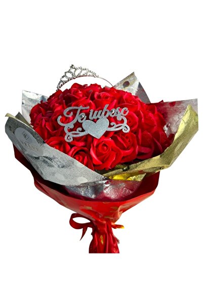 velve Buchet Royal Love cu 51 trandafiri de sapun, coronita decorativa si top...