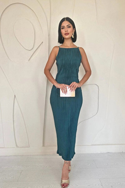 nedo7 Emerald Pleated Halter Neck Dress