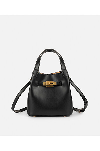 İpekyol Metal tokalı deri görünümlü çanta