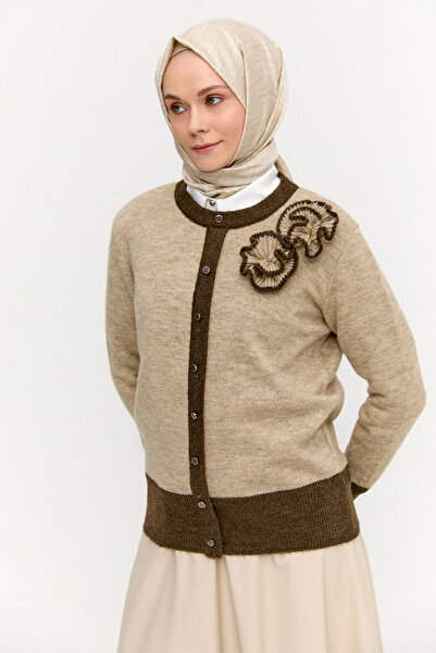 Setrms Çiçek Aplikeli Çift Renkli Süs Düğmeli Triko Bluz