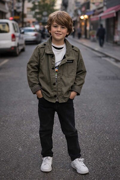 kidsense طقم من 3 قطع للأولاد: قميص وسترة وبنطلون جينز وتي شيرت