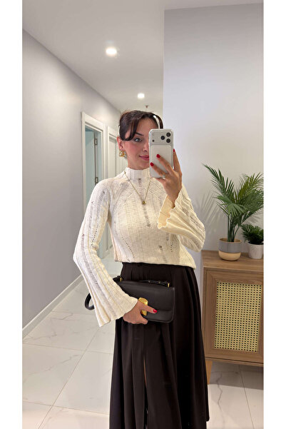 BİRCANÇİL Veysa Ecru Turtleneck Knitwear