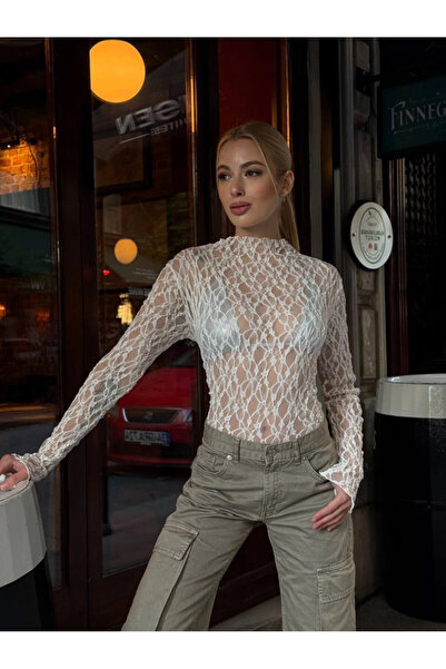 Cool & Sexy Turtleneck Wrinkled White Lace Blouse