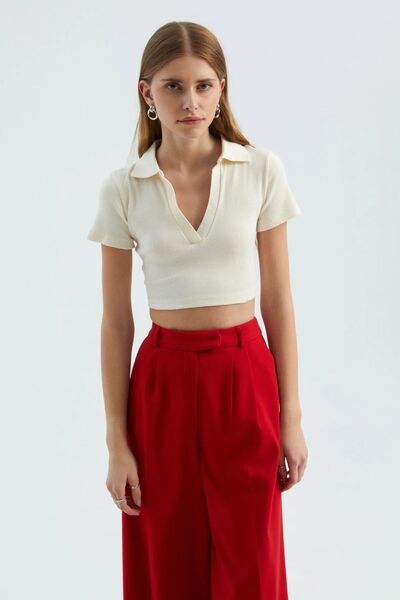 Hiccup Cropped V-neck polo top