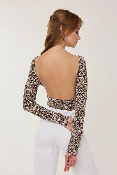 Hiccup Top slim fit cu imprimeu animal