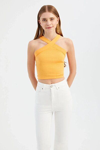 Hiccup Crop Top cu gât Halter - Față încrucișată