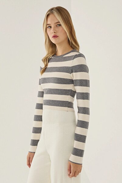 Hiccup Knitted top with round neck and stripes