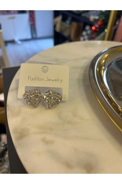 gozdeasutayaccessory Zircon stone heart earrings
