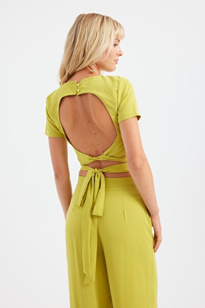 Hiccup 2 piese: Top scurt cu guler rotund și șireturi la spate și pantaloni l...