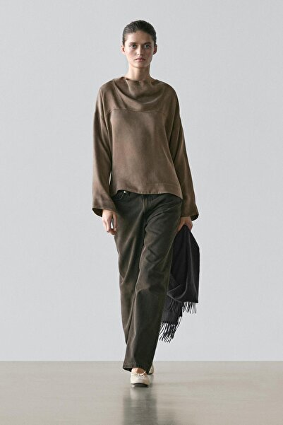 Massimo Dutti Drapeli detaylı dökümlü gömlek